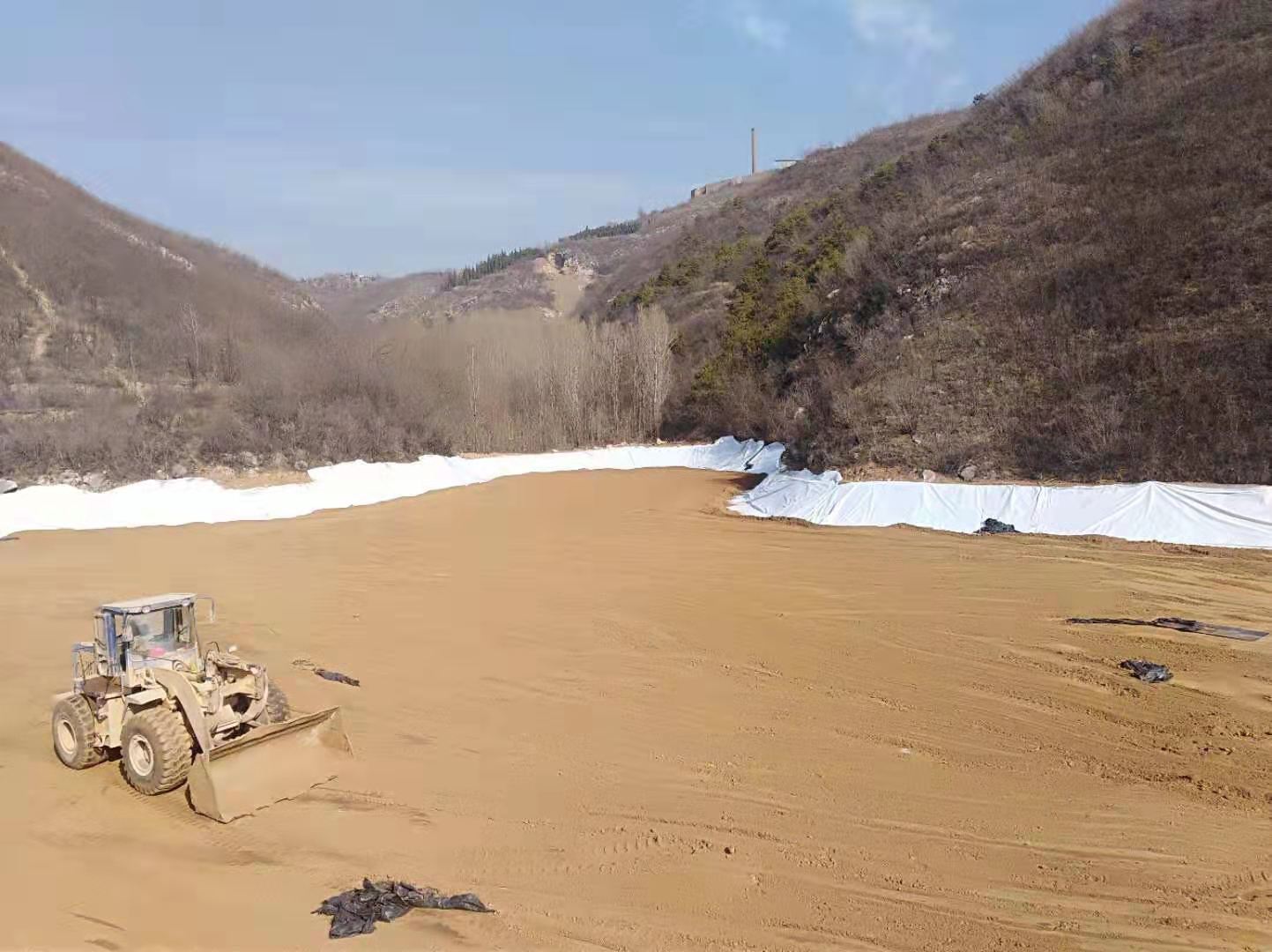 土工布可否代替三級砂石料反濾體?